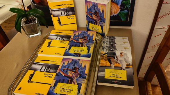 Libri gialli, thriller e noir sul tavolo di Francesca Battistella